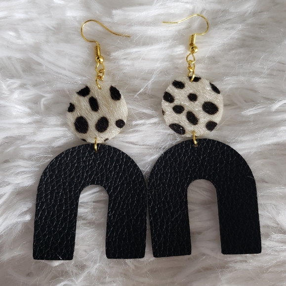 Handmade Faux Leather Earrings! - Picture 2 of 2